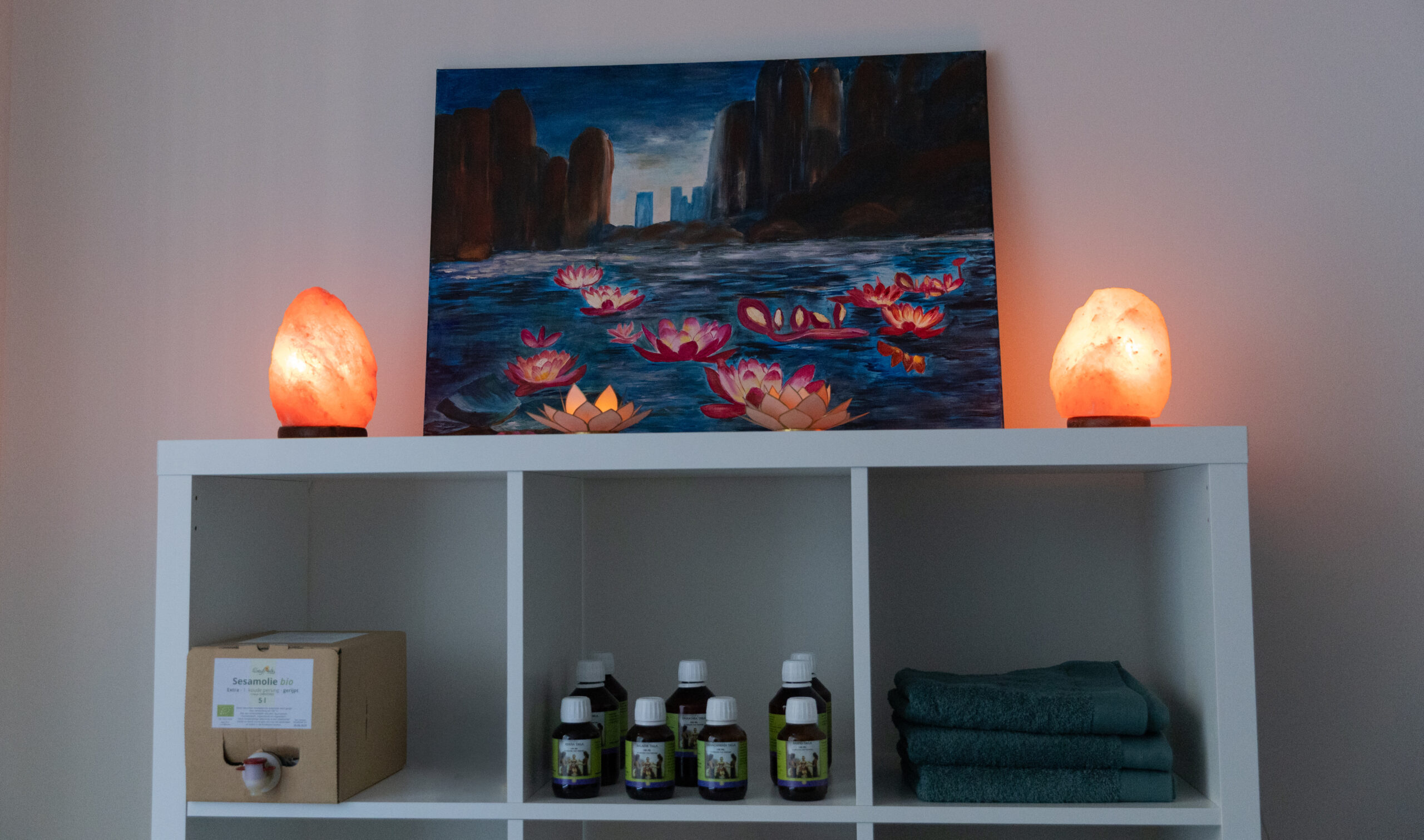 Voorraad massageruimte Purusha