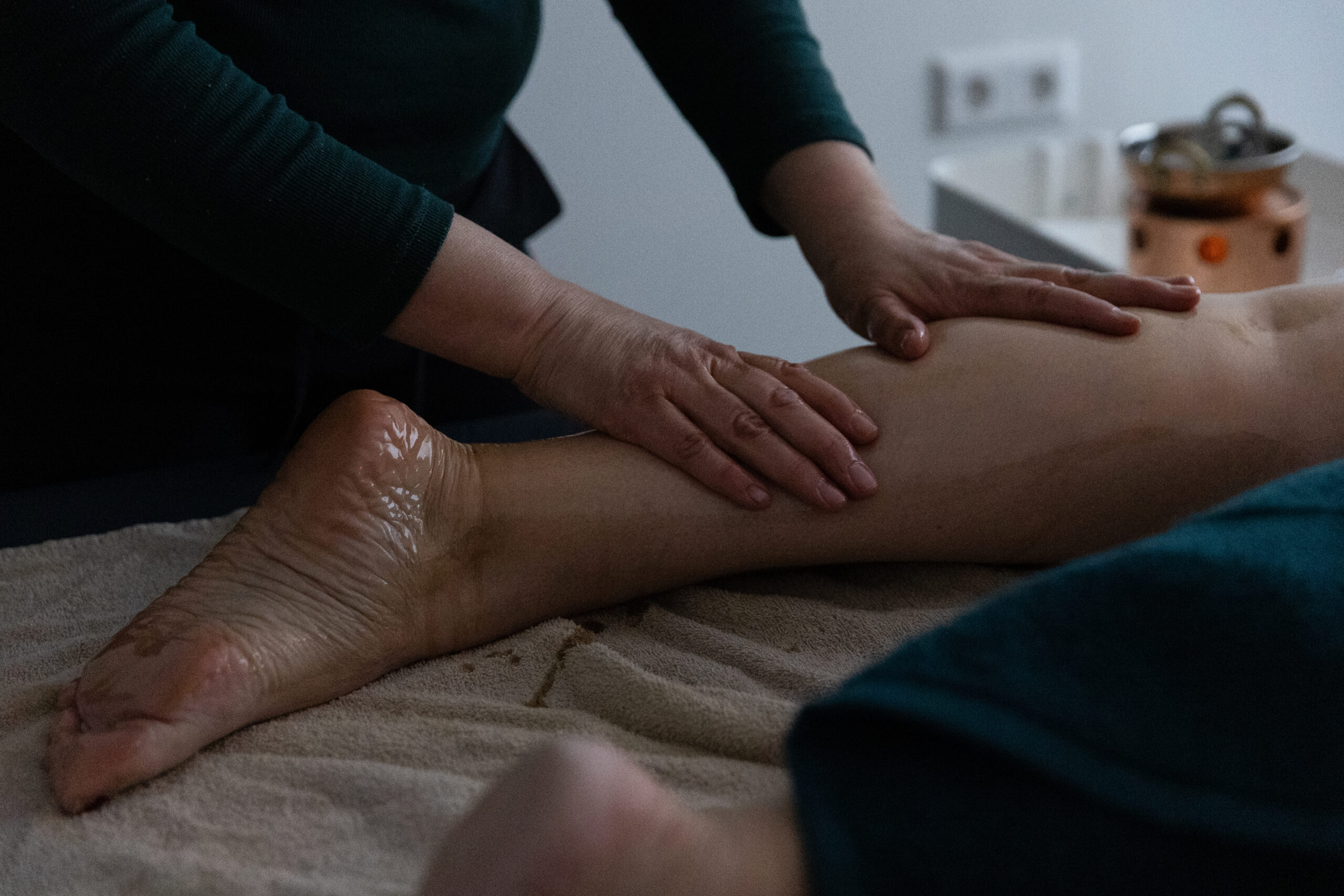 Ayurvedische massage met warme olie